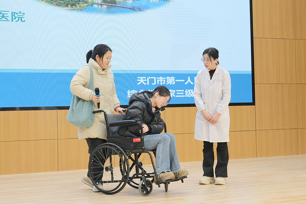 1734058586873481.jpg 情景剧《保护生命线,远离腹膜炎》(出演科室:肾内科).JPG