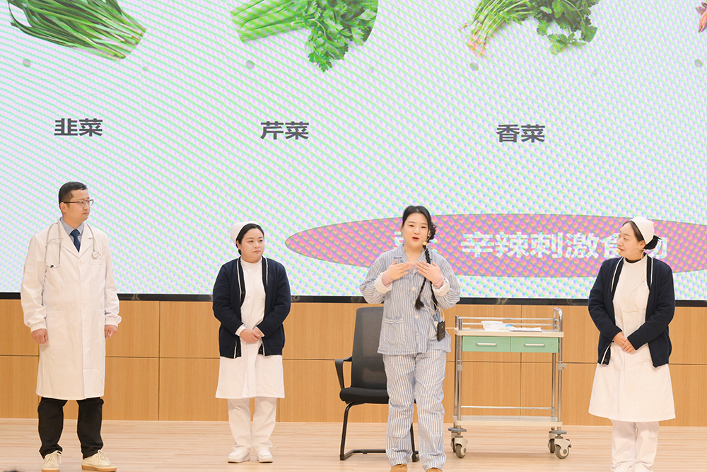 1734058664818070.jpg 情景剧《“鼻”需知道,出血有招》(出演科室:耳鼻喉科).JPG