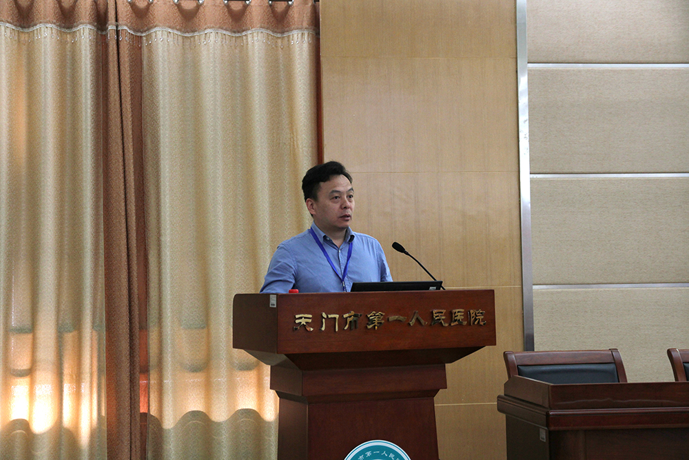 11.协和医院神经外科胡学斌教授现场授课.JPG
