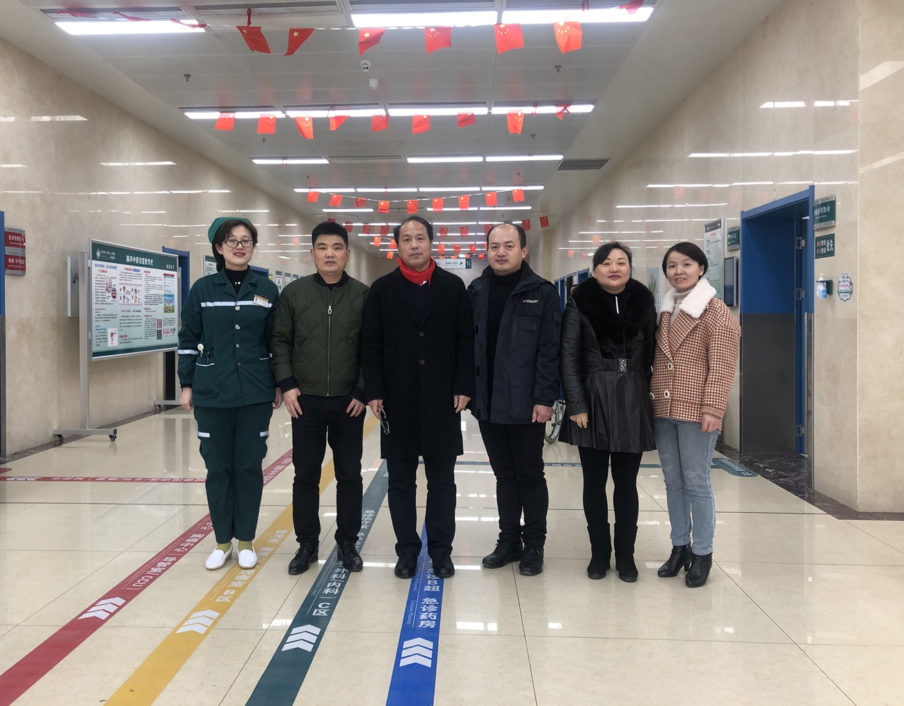 6合影2.JPG