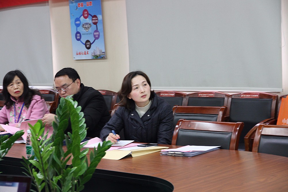 5-2.湖北省卫健委产前诊断中心办公室余春姣副主任现场点评.JPG