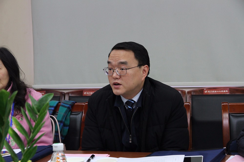 5-4.华中科技大学同济医院孙子燕教授现场点评.JPG