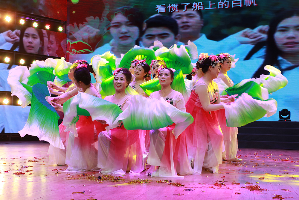 19.《我的祖国》.JPG