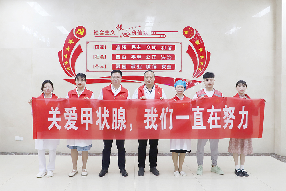 人员合影 (2).JPG