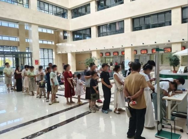 【关注儿童健康 守护少年成长】天门一医开展儿童生长发育与脊柱健康公益活..